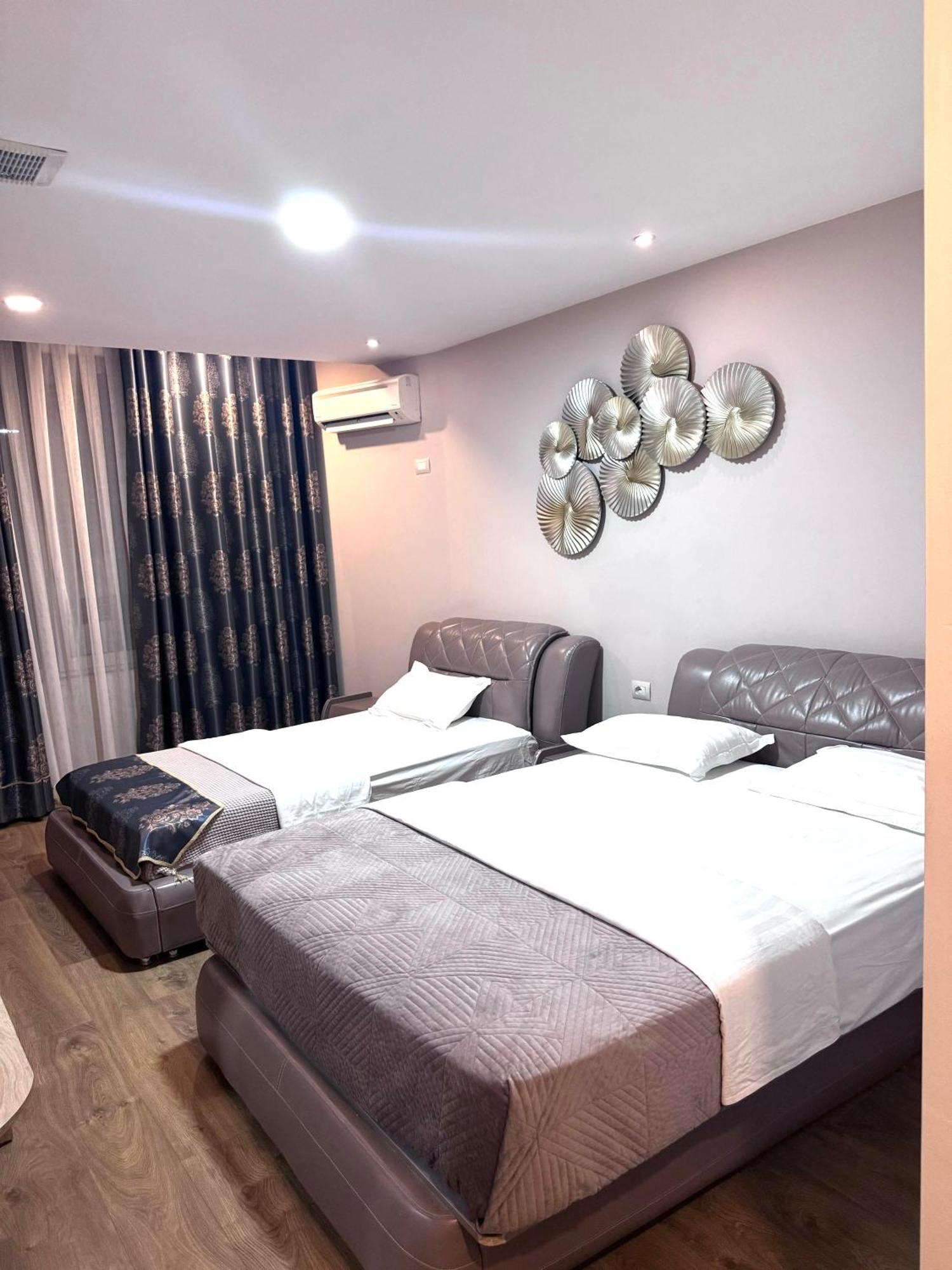 Park Hotel Tirana Yzberishti Εξωτερικό φωτογραφία