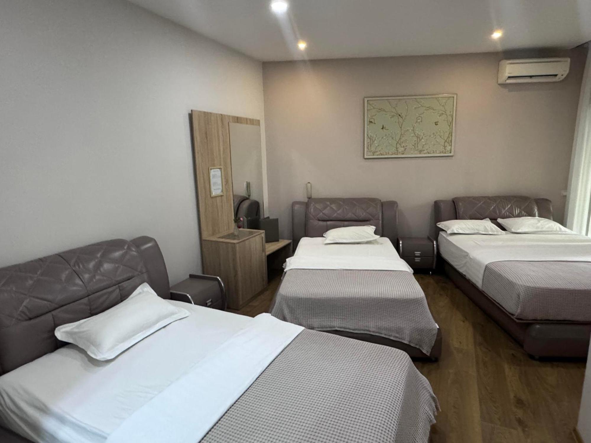 Park Hotel Tirana Yzberishti Εξωτερικό φωτογραφία