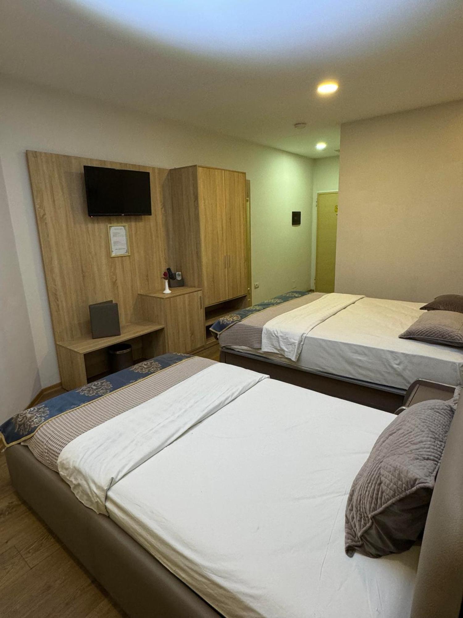 Park Hotel Tirana Yzberishti Εξωτερικό φωτογραφία