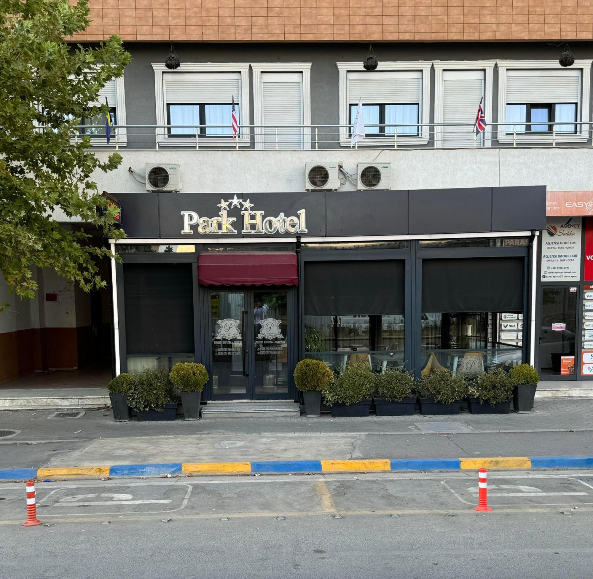 Park Hotel Tirana Yzberishti Εξωτερικό φωτογραφία