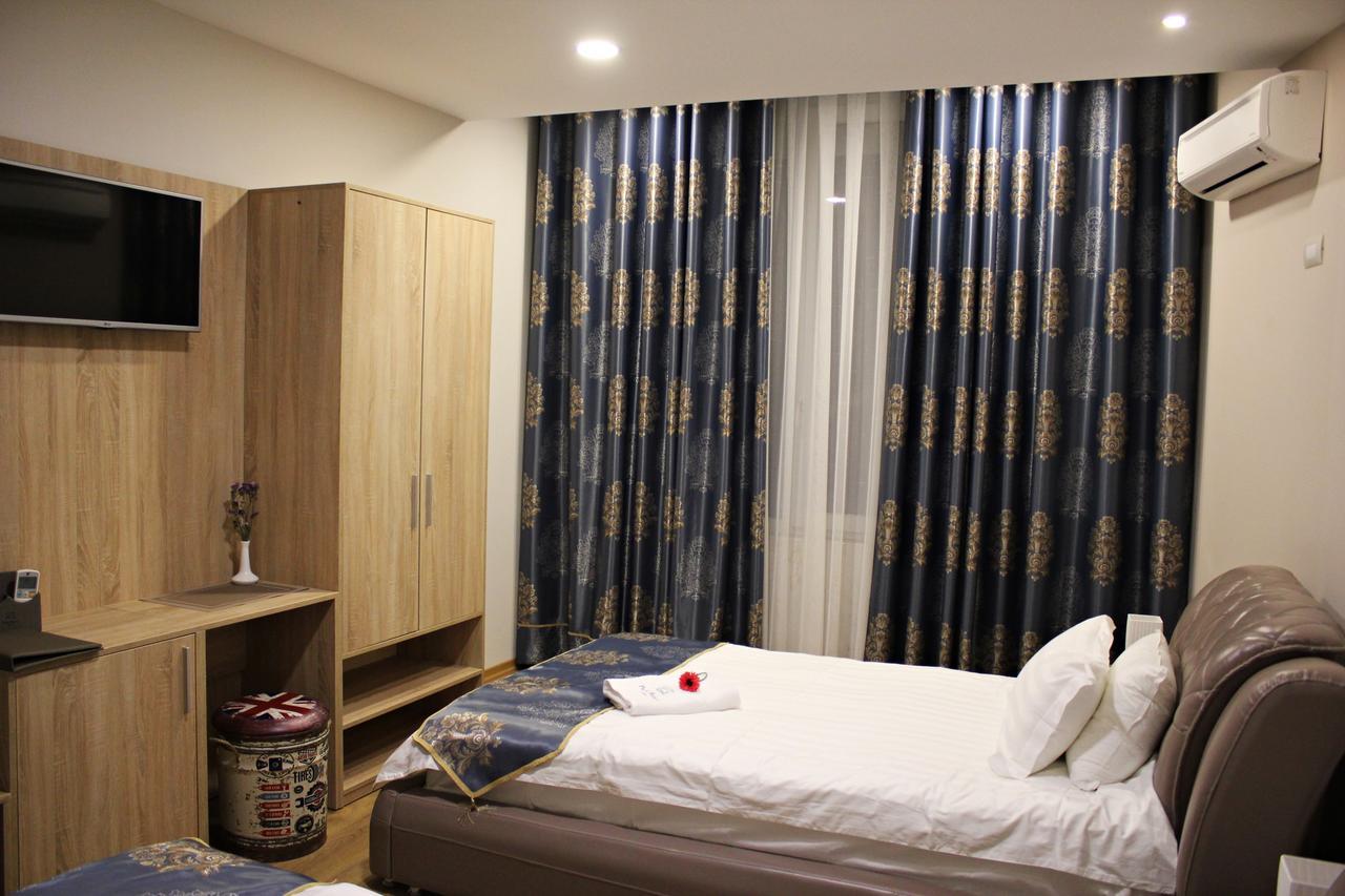 Park Hotel Tirana Yzberishti Εξωτερικό φωτογραφία